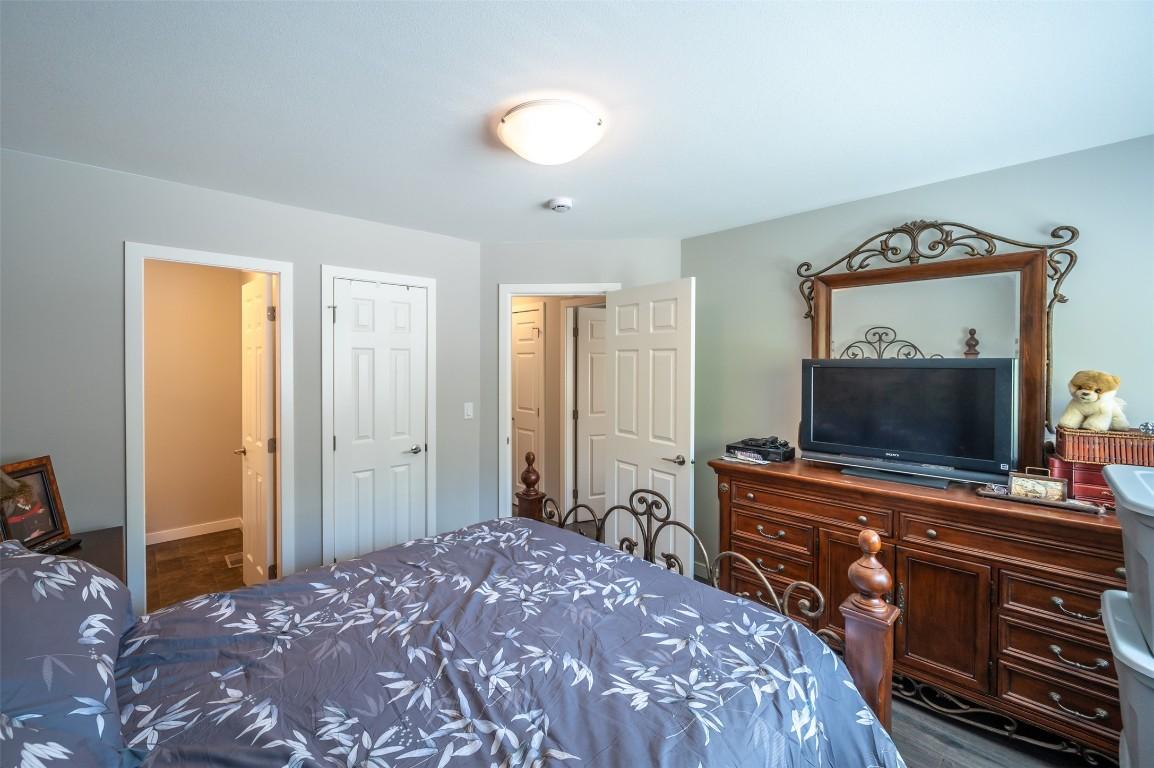 123-1458 Penticton Avenue, Penticton, BC - Indoor Photo Showing Bedroom