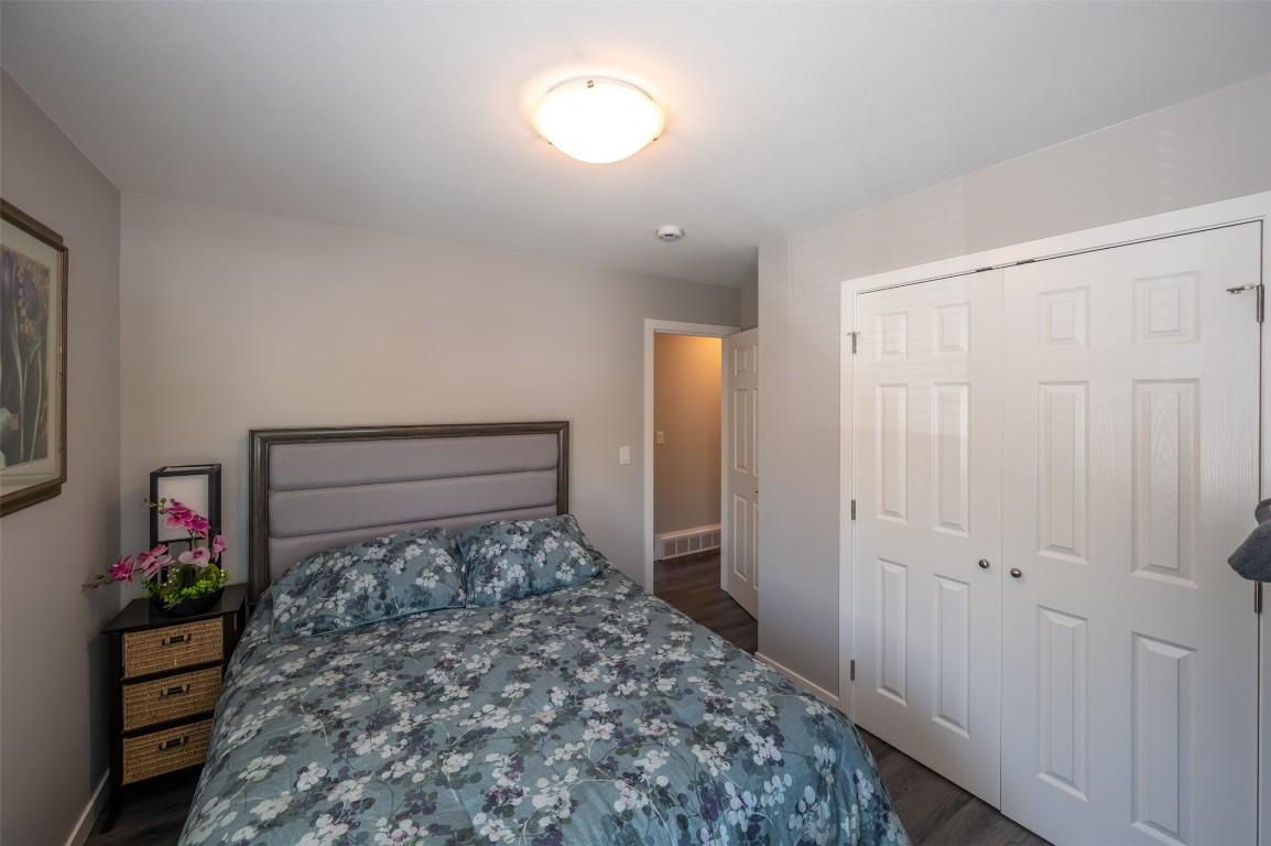 123-1458 Penticton Avenue, Penticton, BC - Indoor Photo Showing Bedroom