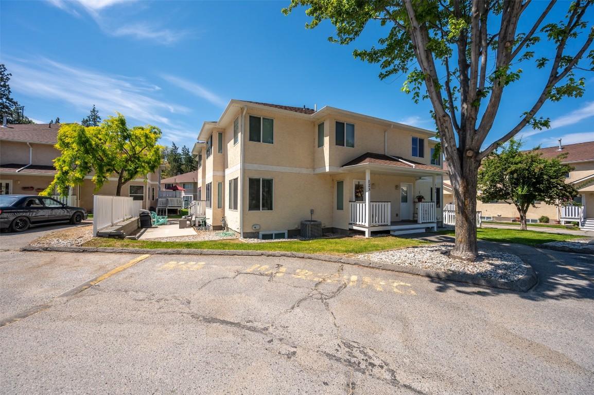 123-1458 Penticton Avenue, Penticton, BC - Outdoor