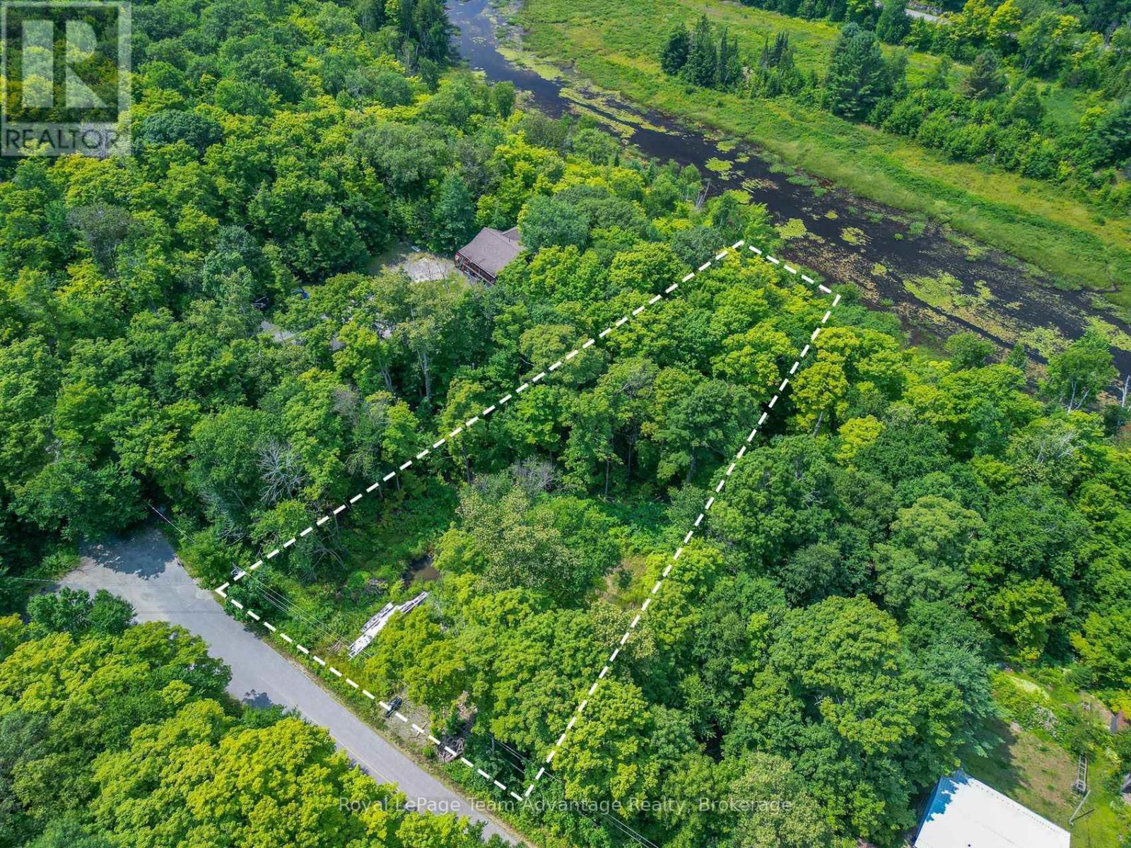Aerial with approximate lot line - 17 Cornflower Road, Mcdougall, ON