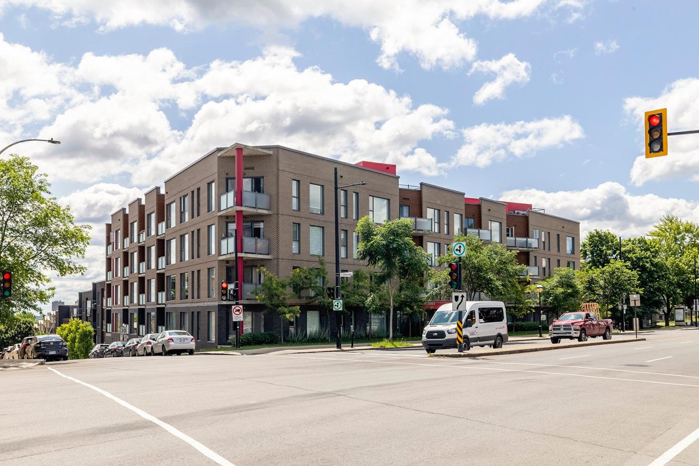 Rue - 211-3950 Rue Sherbrooke E., Montréal (Mercier/Hochelaga-Maisonneuve), QC - Outdoor With Balcony With Facade