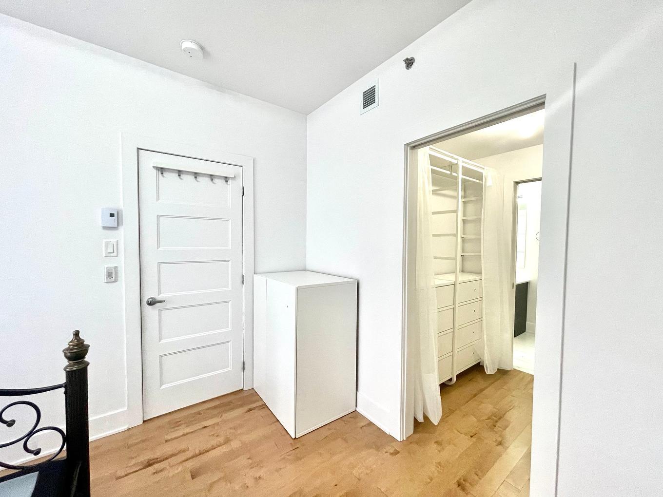 Chambre à coucher principale - 211-3950 Rue Sherbrooke E., Montréal (Mercier/Hochelaga-Maisonneuve), QC - Indoor Photo Showing Other Room