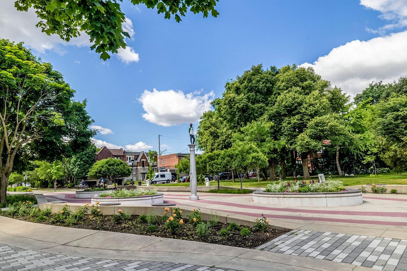 Rue - 211-3950 Rue Sherbrooke E., Montréal (Mercier/Hochelaga-Maisonneuve), QC - Outdoor