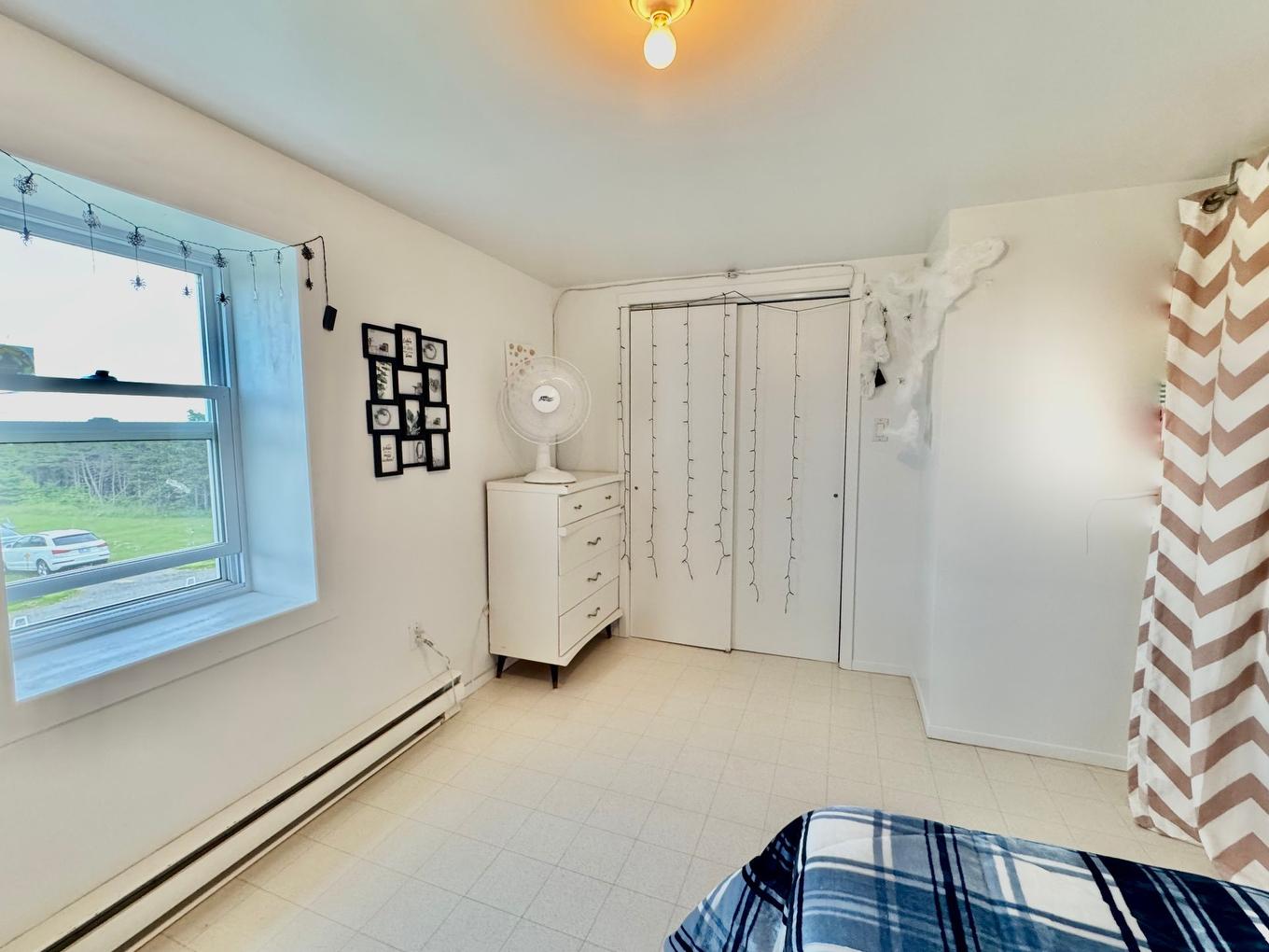 Bedroom - 44 Ch. Du Quai S., Les Îles-De-La-Madeleine, QC - Indoor