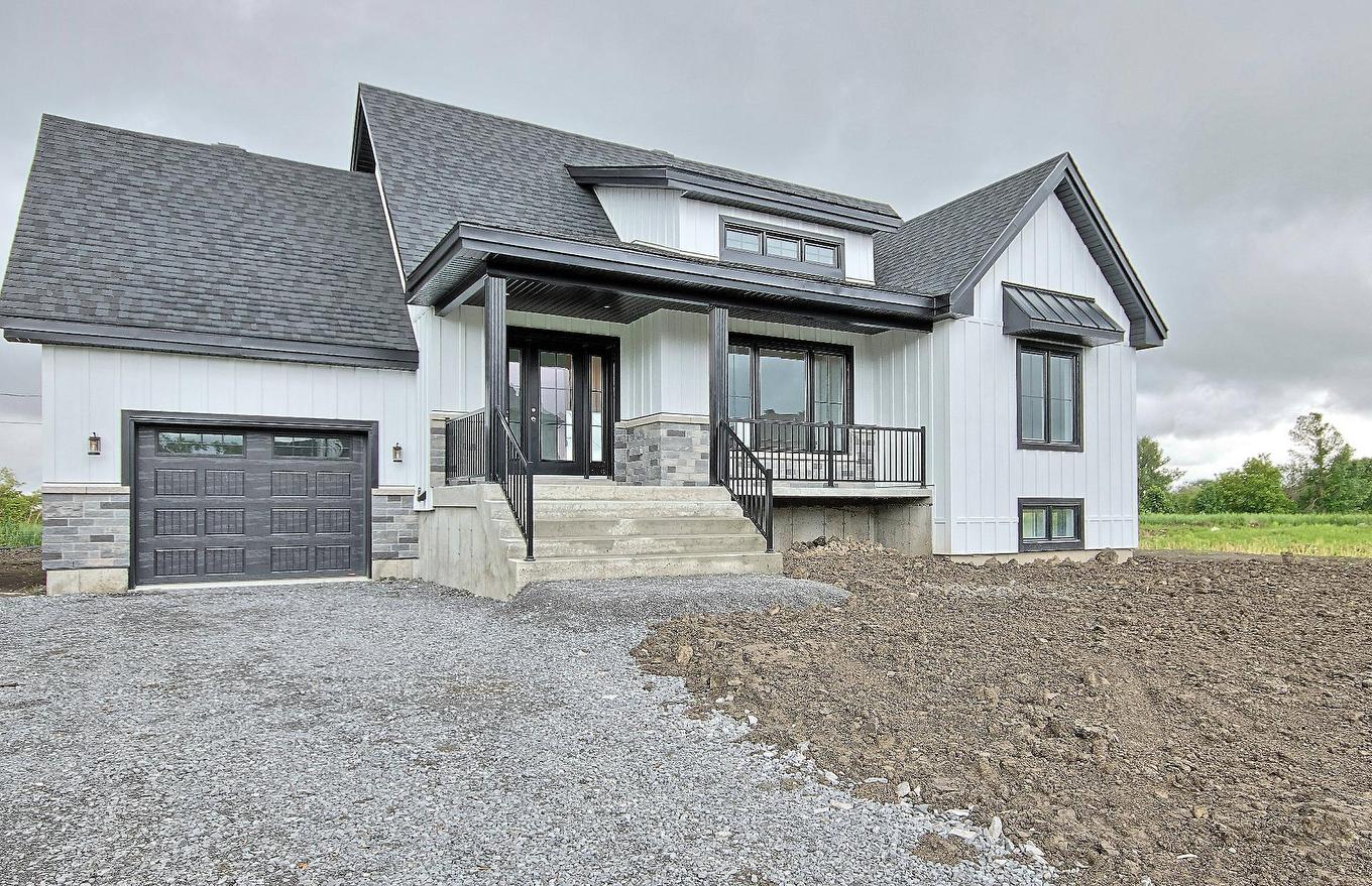 Façade - Rue Du Quai, Saint-Louis-De-Gonzague, QC - Outdoor