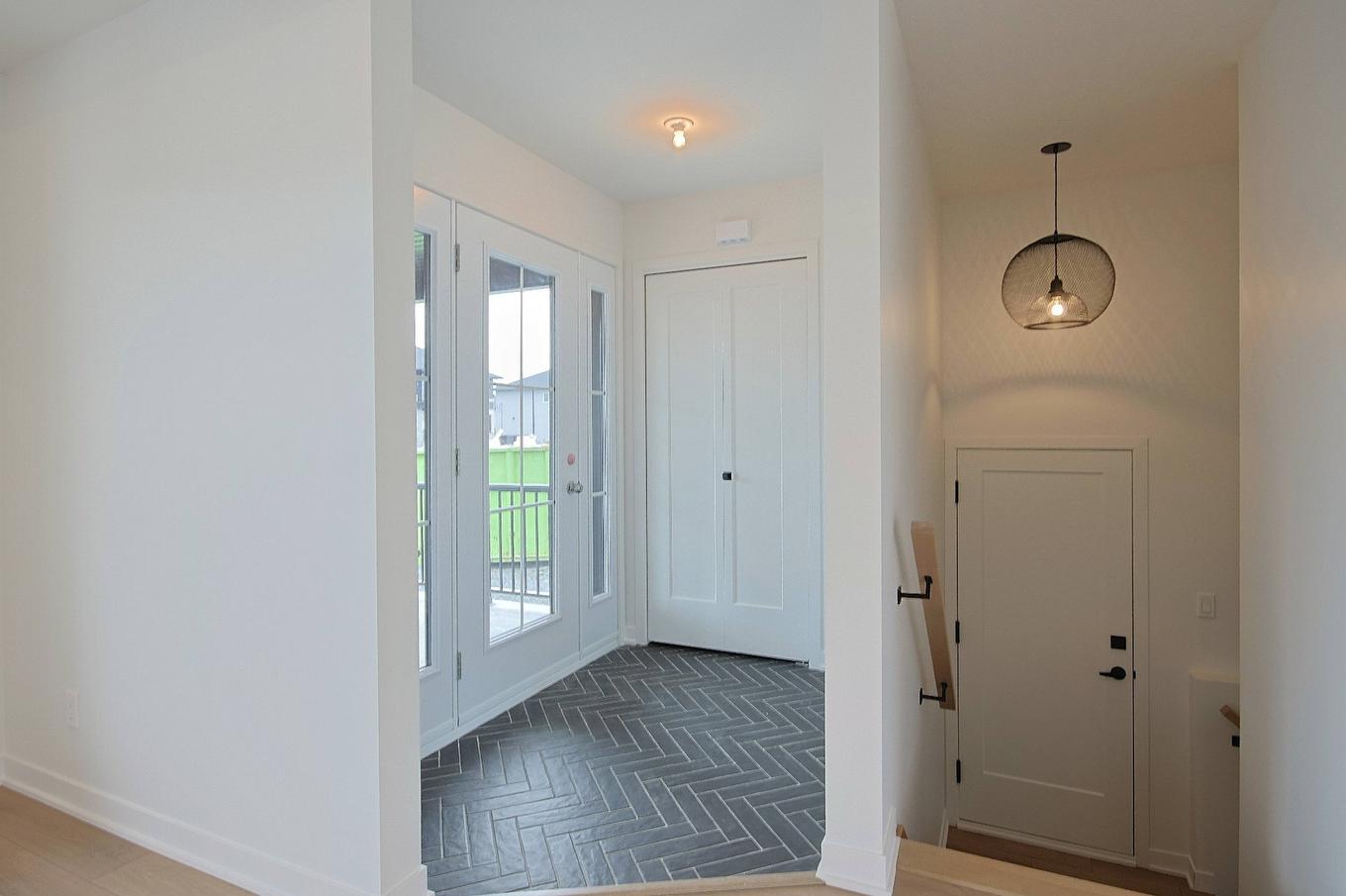 Hall d'entrée/Vestibule - Rue Du Quai, Saint-Louis-De-Gonzague, QC - Indoor Photo Showing Other Room