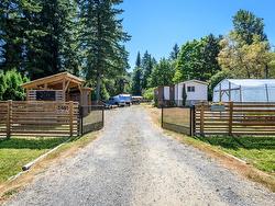 2481 Oakes Road Black Creek, BC V9J 1J1