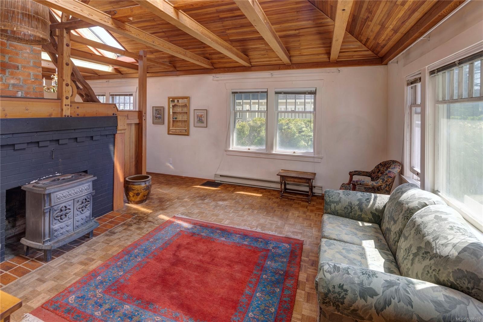 821 Newport Ave, Oak Bay, BC