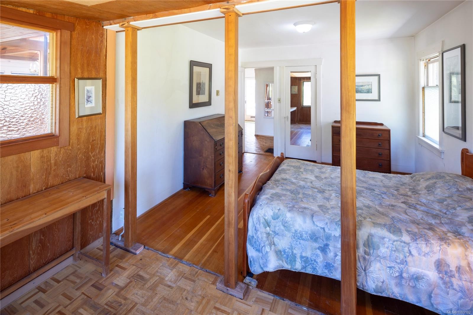 821 Newport Ave, Oak Bay, BC