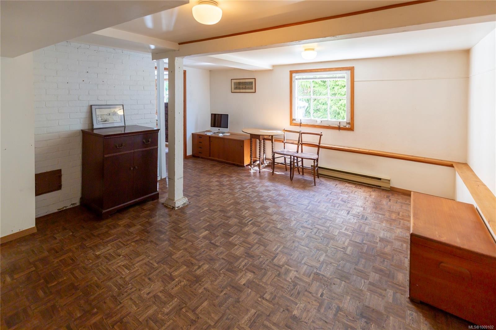 821 Newport Ave, Oak Bay, BC