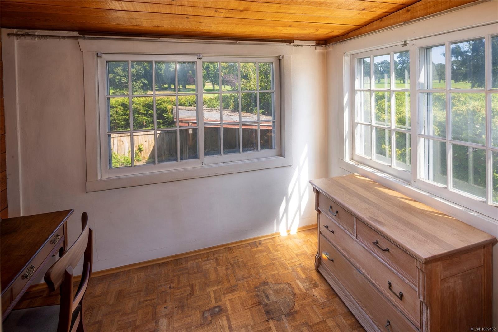 821 Newport Ave, Oak Bay, BC