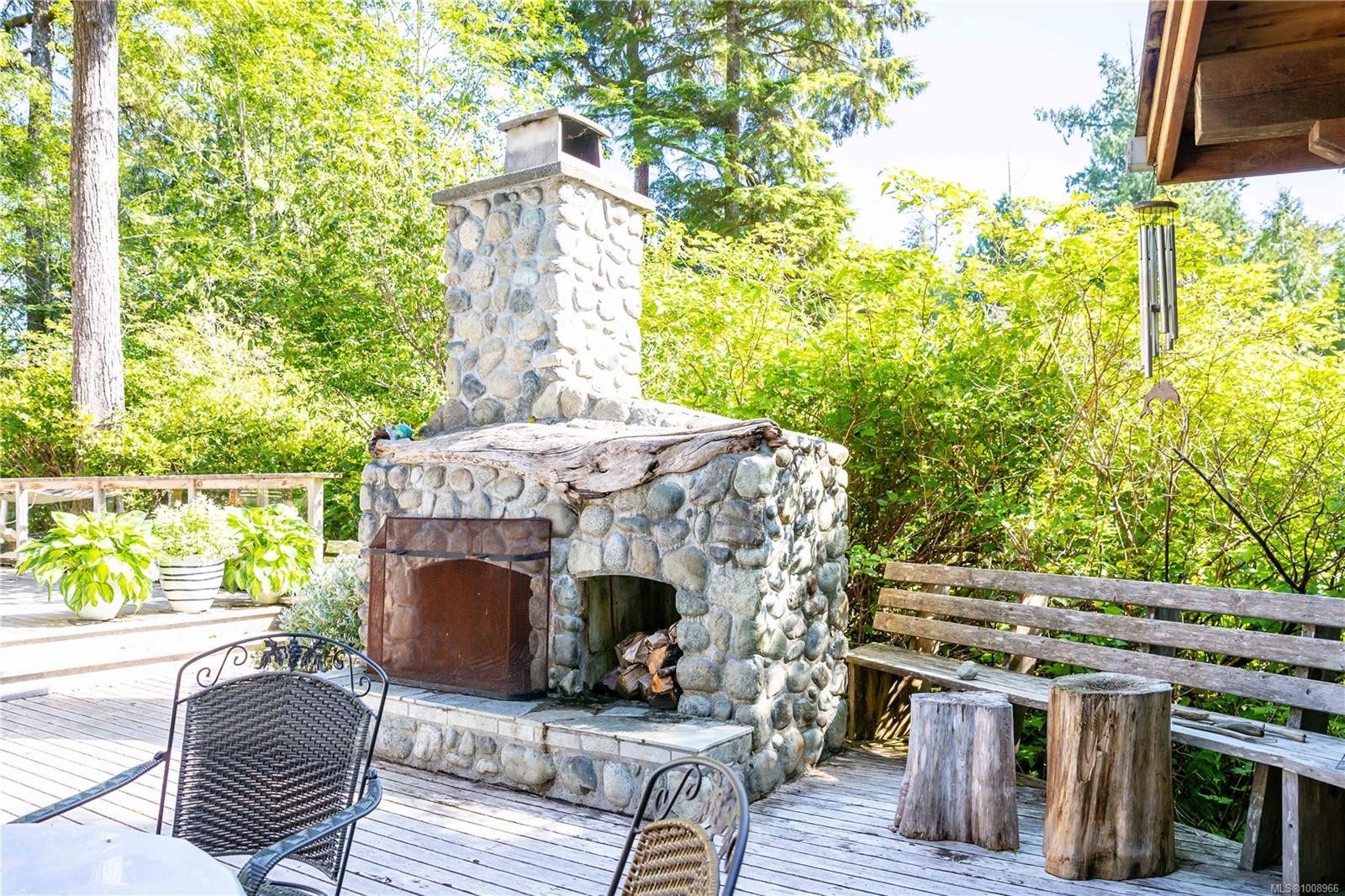 1180 Lynn Rd, Tofino, BC