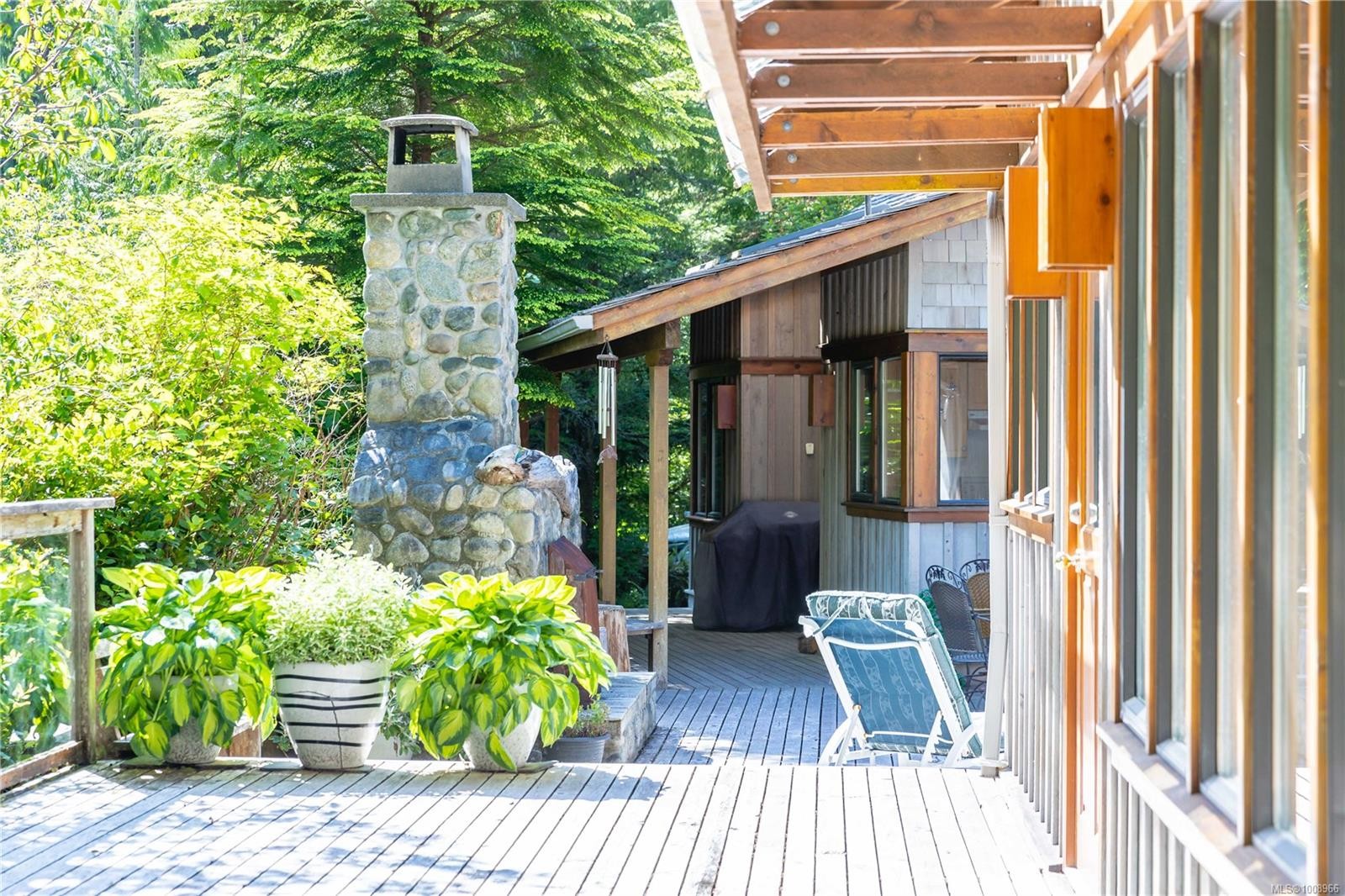 1180 Lynn Rd, Tofino, BC