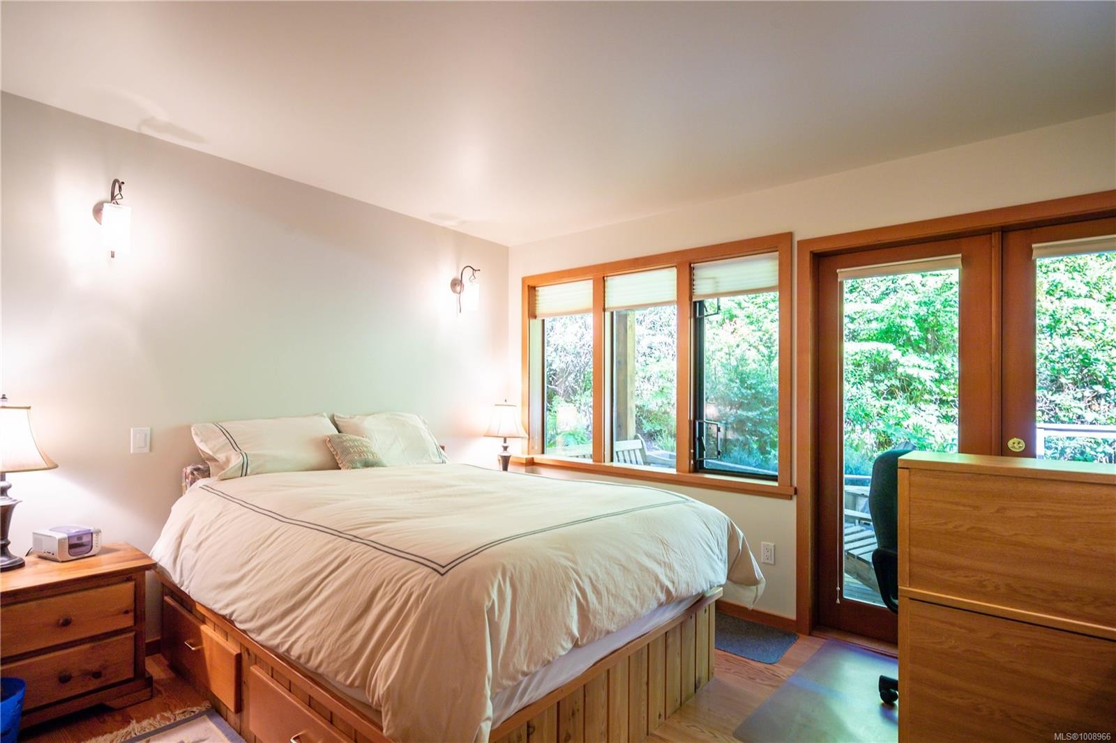 1180 Lynn Rd, Tofino, BC