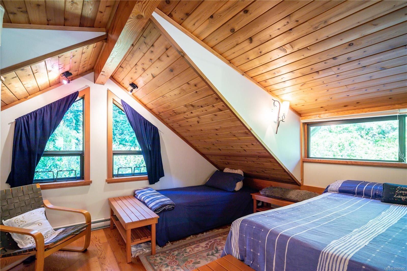 1180 Lynn Rd, Tofino, BC