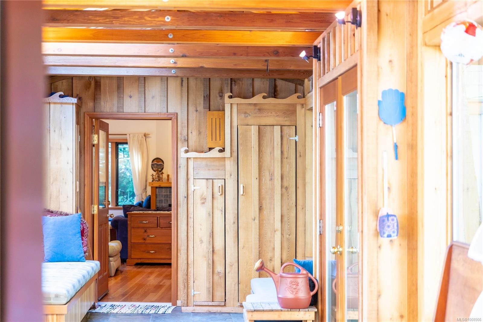 1180 Lynn Rd, Tofino, BC