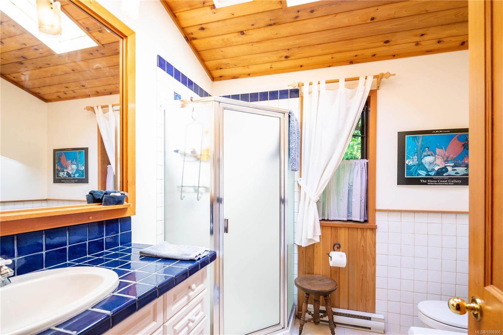 1180 Lynn Rd, Tofino, BC