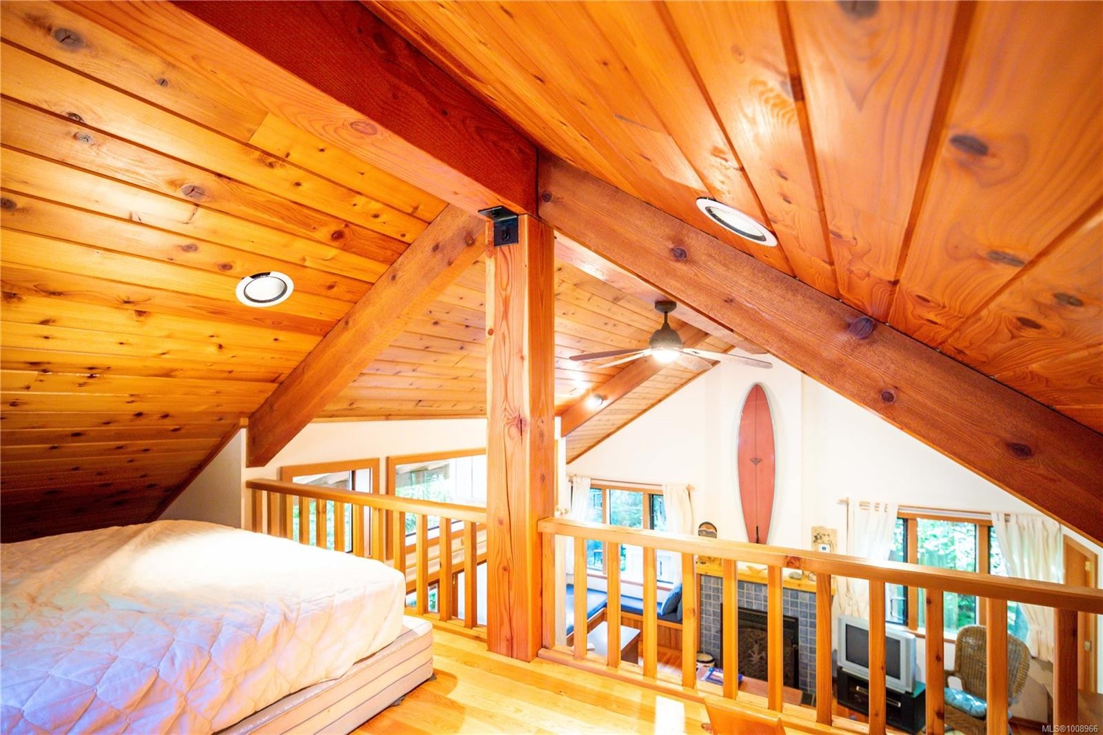 1180 Lynn Rd, Tofino, BC