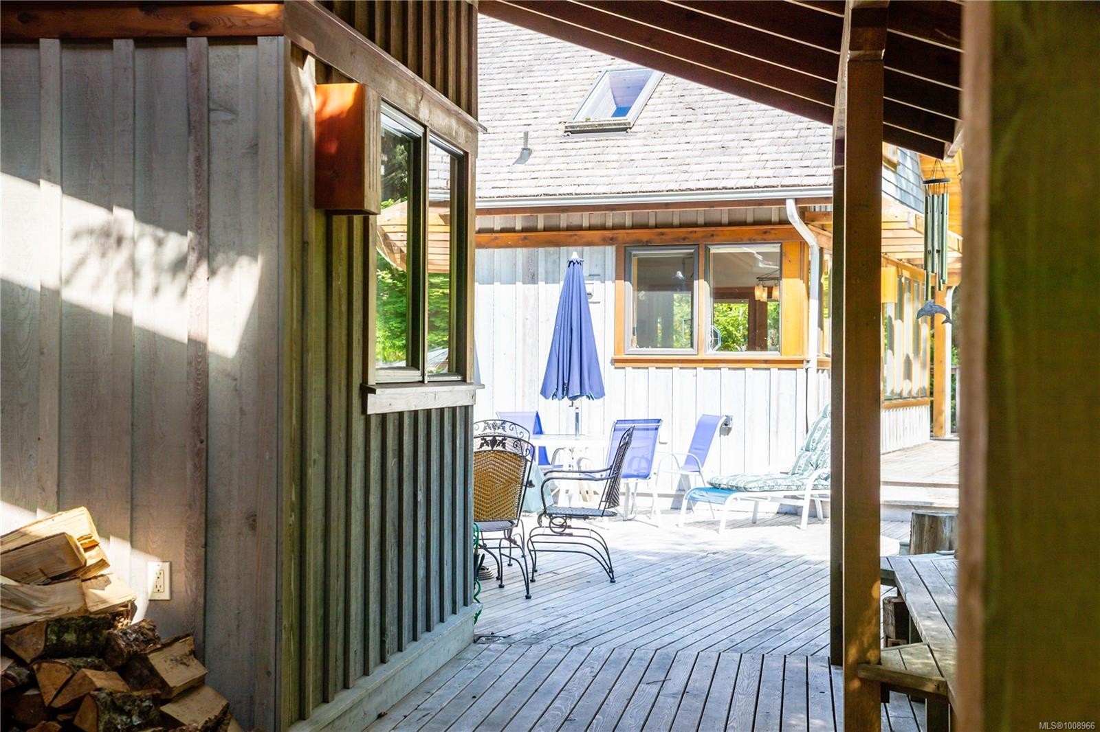 1180 Lynn Rd, Tofino, BC