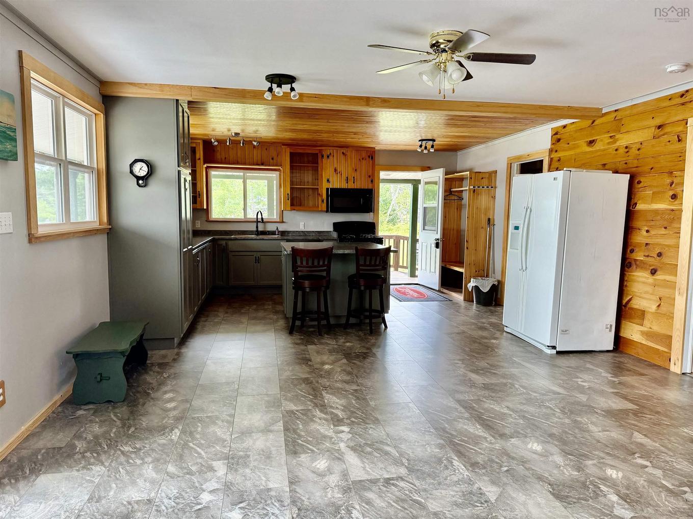 225 Hemlock Haven, Lower Ohio, NS