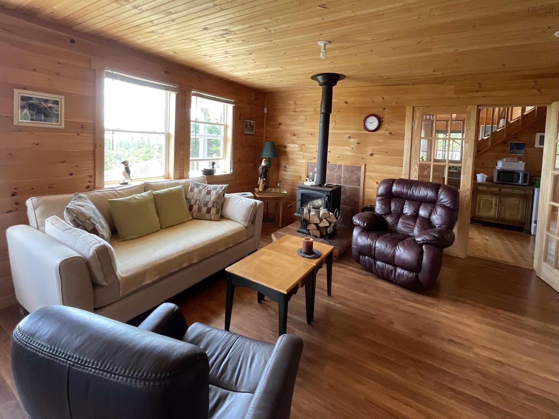 39 R-24, Cole Harbour, NS