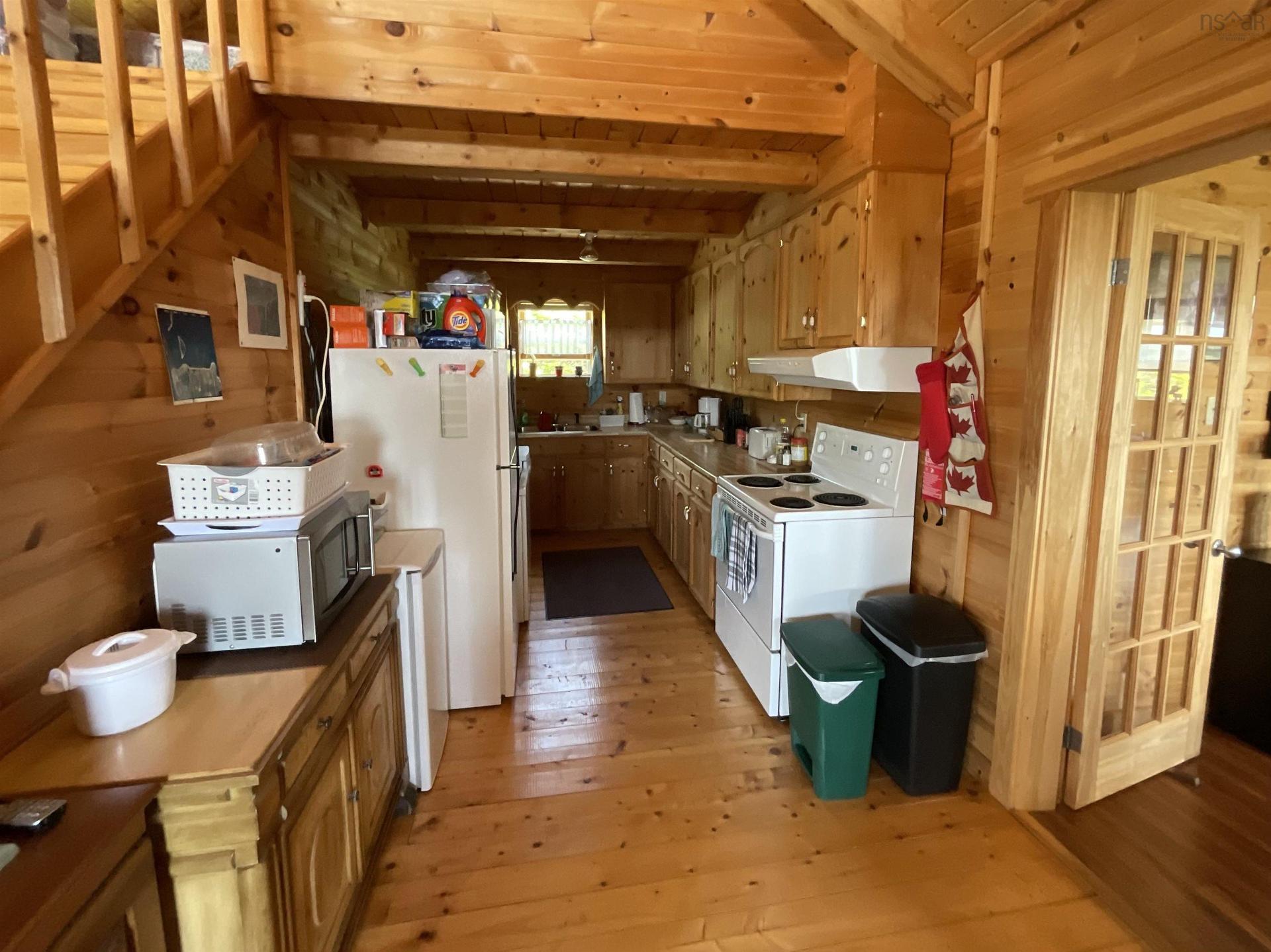 39 R-24, Cole Harbour, NS