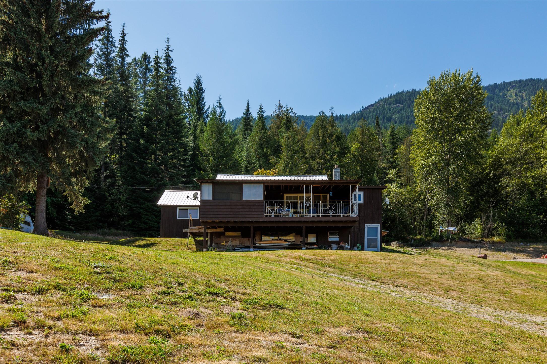 1655 Evans Road, Creston, BC - Outdoor With Deck Patio Veranda