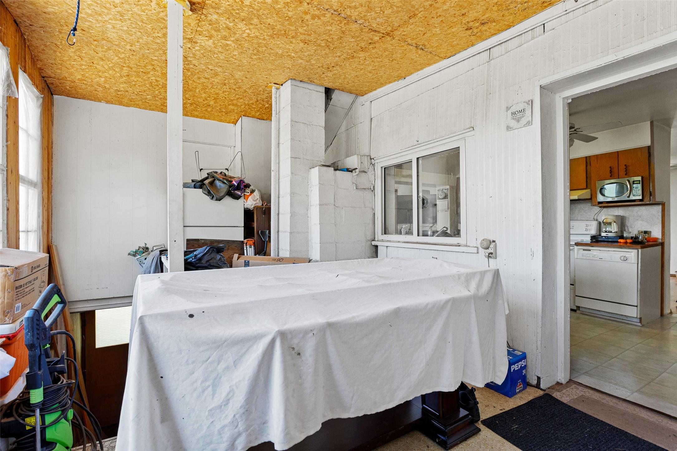 1655 Evans Road, Creston, BC - Indoor