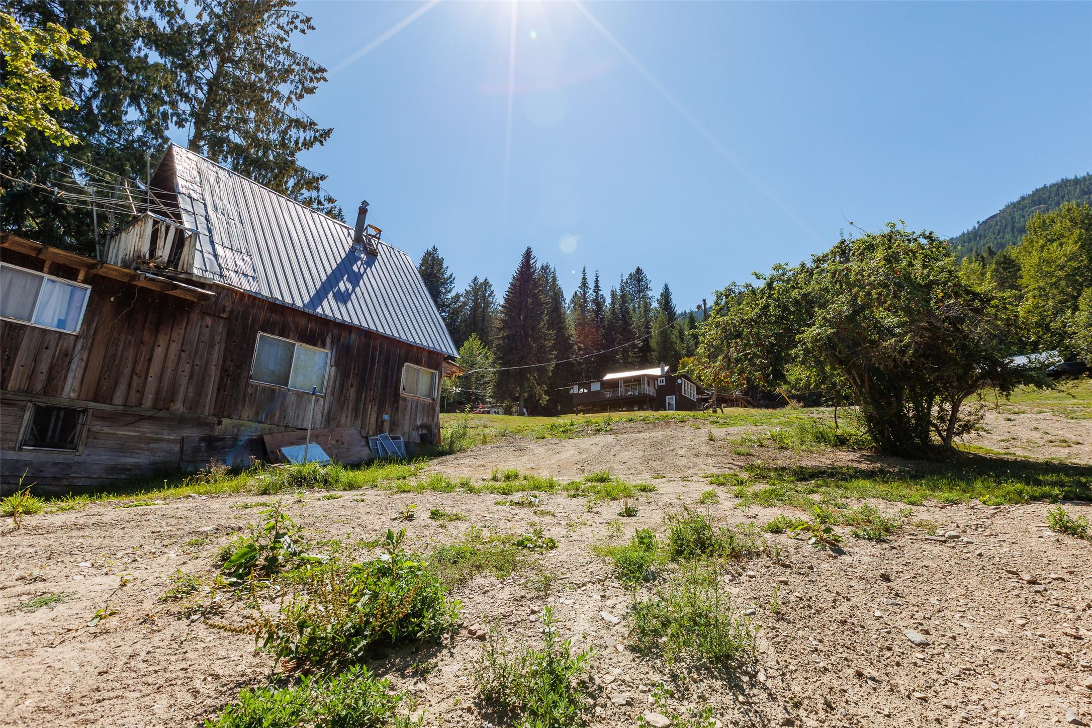 1655 Evans Road, Creston, BC - Outdoor