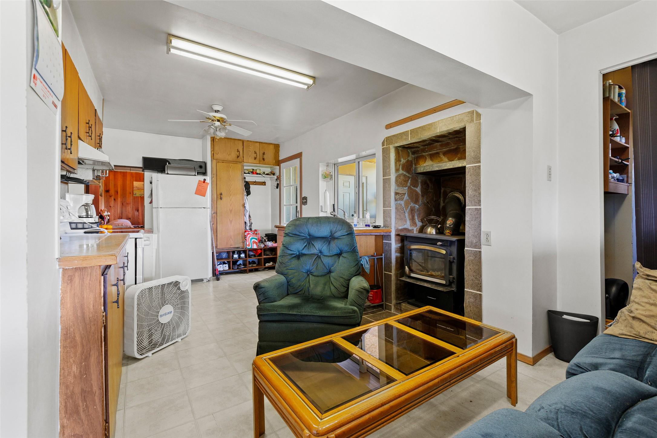 1655 Evans Road, Creston, BC - Indoor