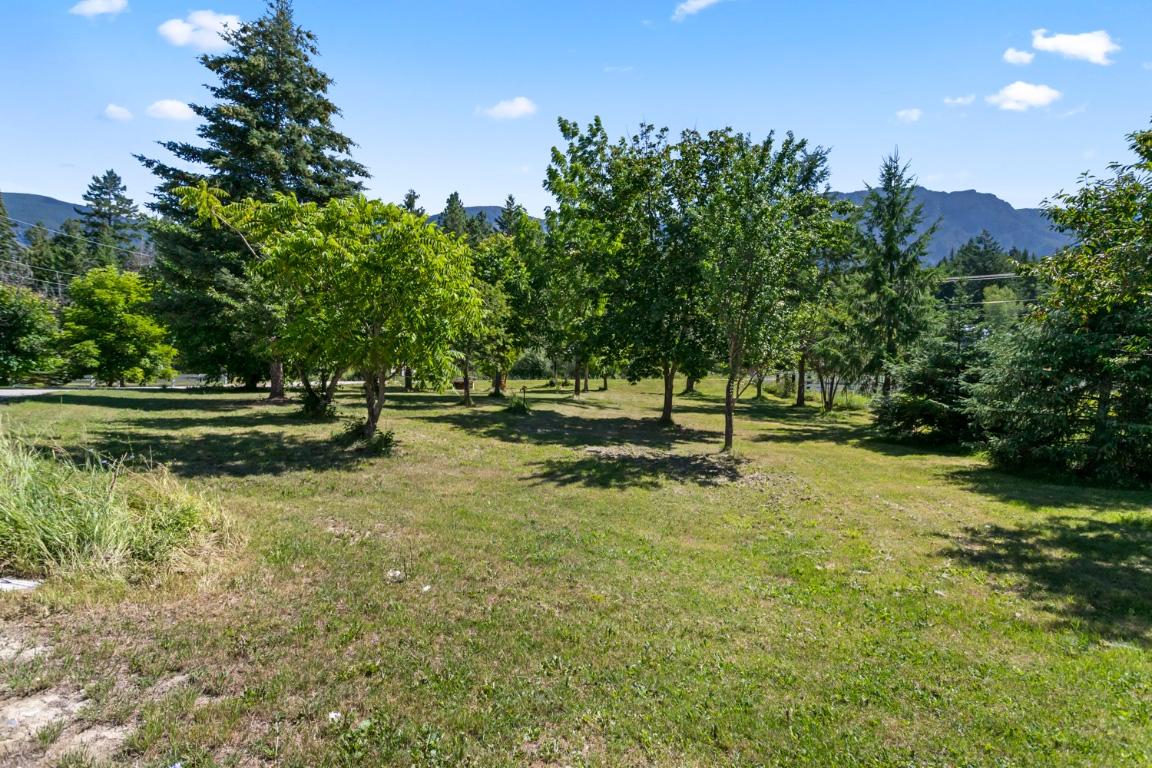 3095 Canyon Lister Road, Lister, BC - Outdoor With View