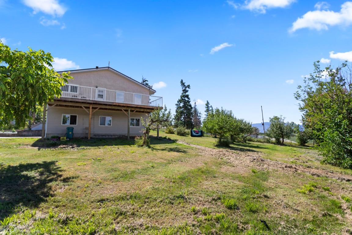 3095 Canyon Lister Road, Lister, BC - Outdoor With Deck Patio Veranda