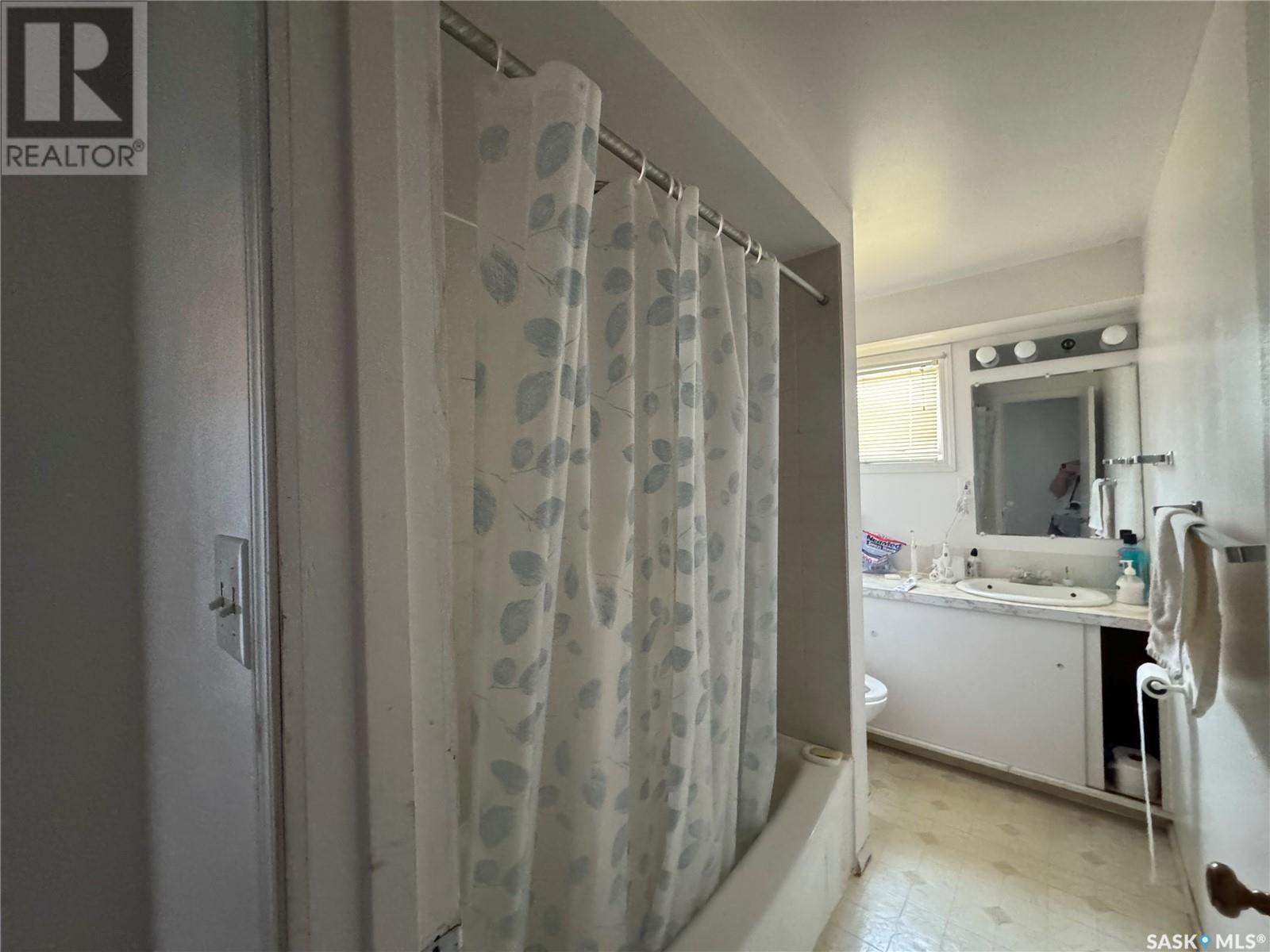 114 Centre Street, Coronach, SK