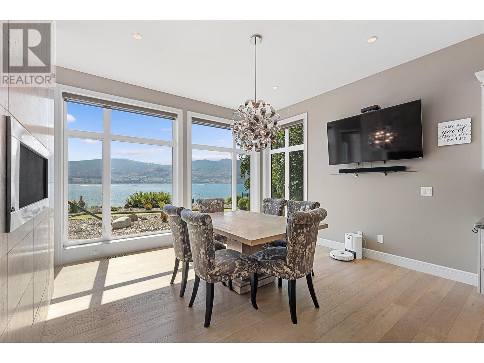 1579 Pritchard Drive, West Kelowna, BC - Indoor Photo Showing Dining Room