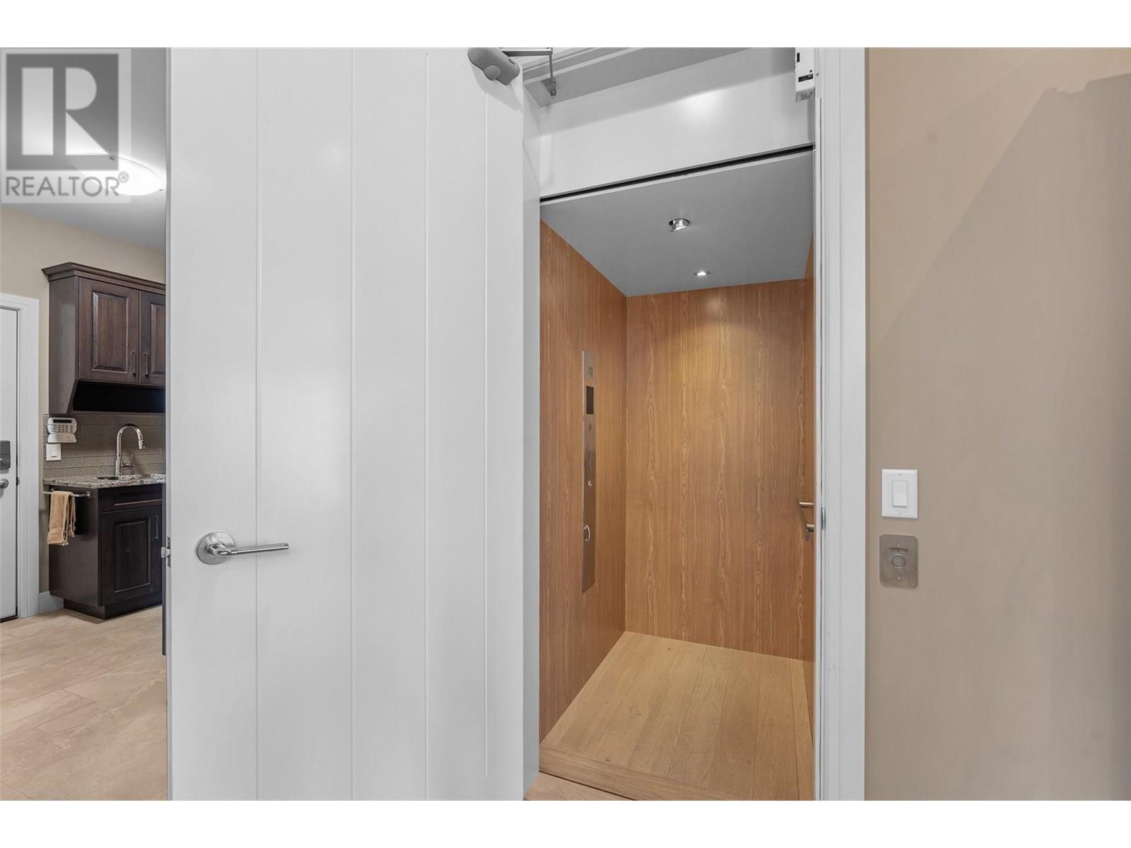 1579 Pritchard Drive, West Kelowna, BC - Indoor