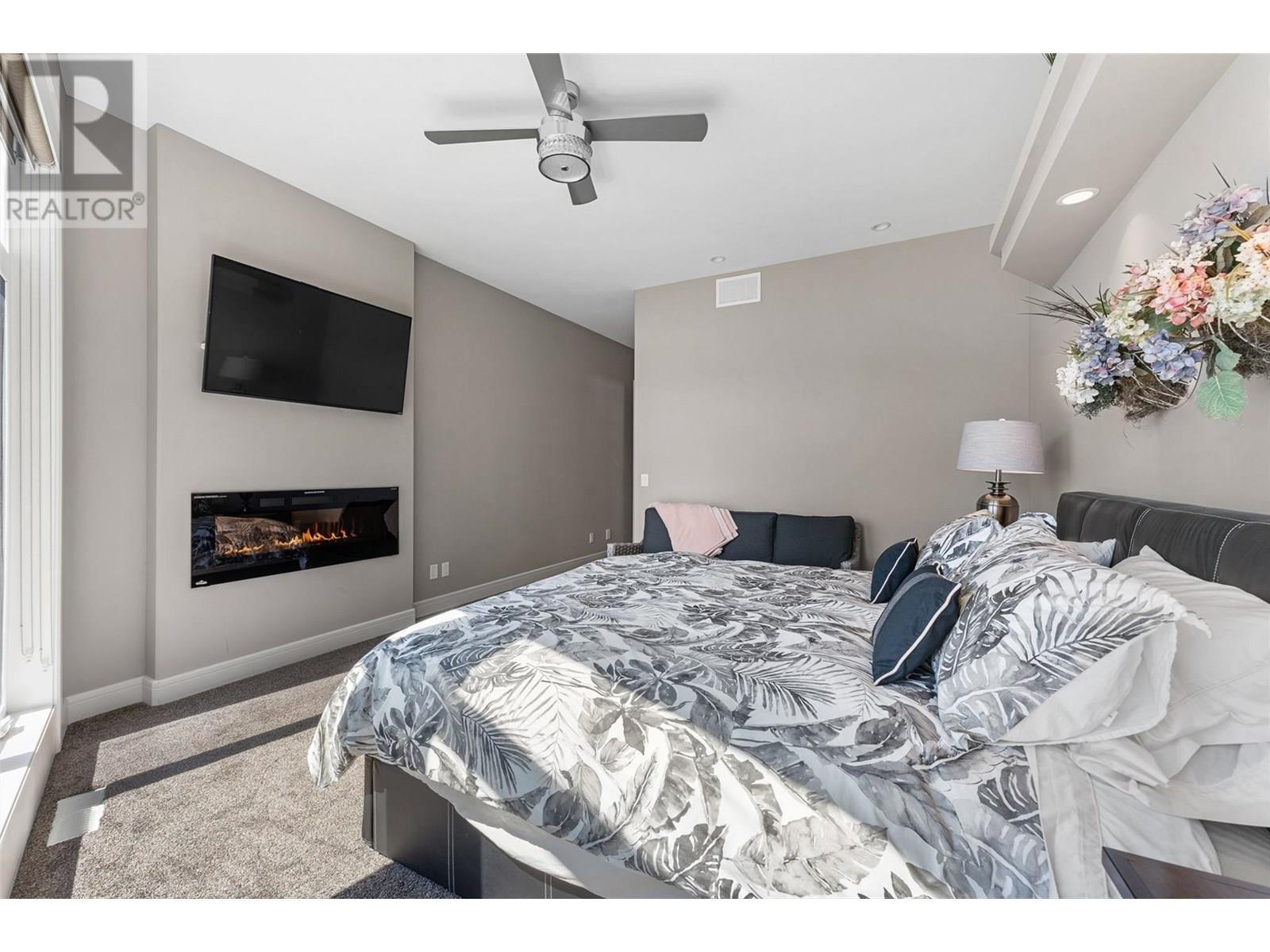 1579 Pritchard Drive, West Kelowna, BC - Indoor Photo Showing Bedroom