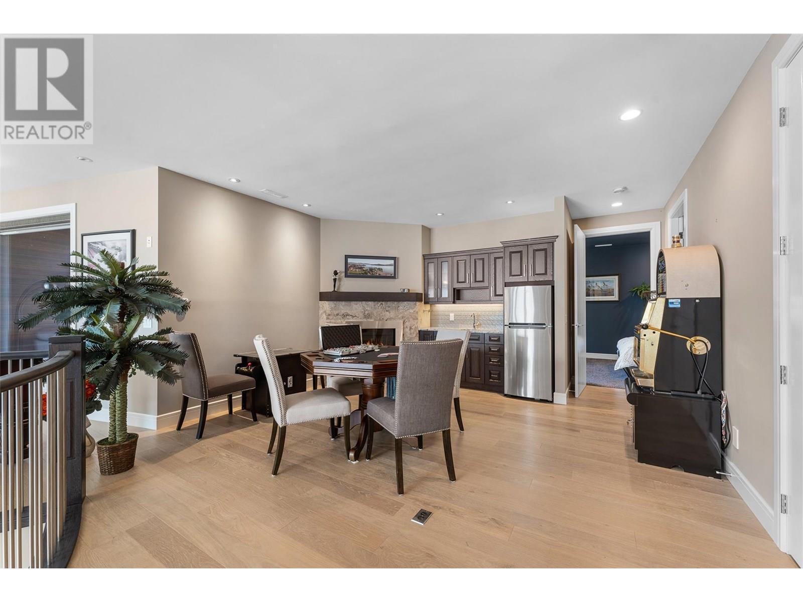 1579 Pritchard Drive, West Kelowna, BC - Indoor Photo Showing Dining Room