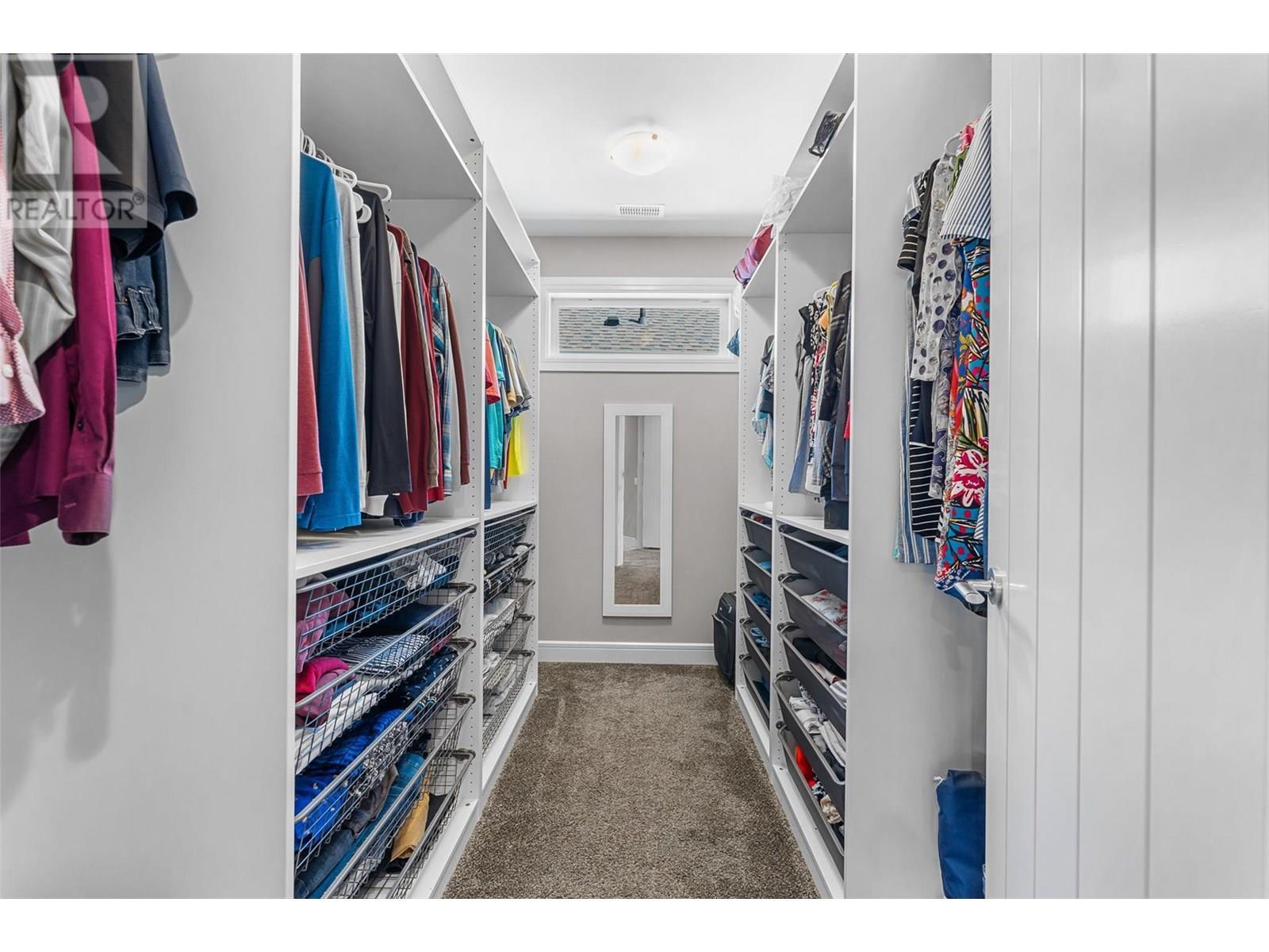 1579 Pritchard Drive, West Kelowna, BC - Indoor With Storage