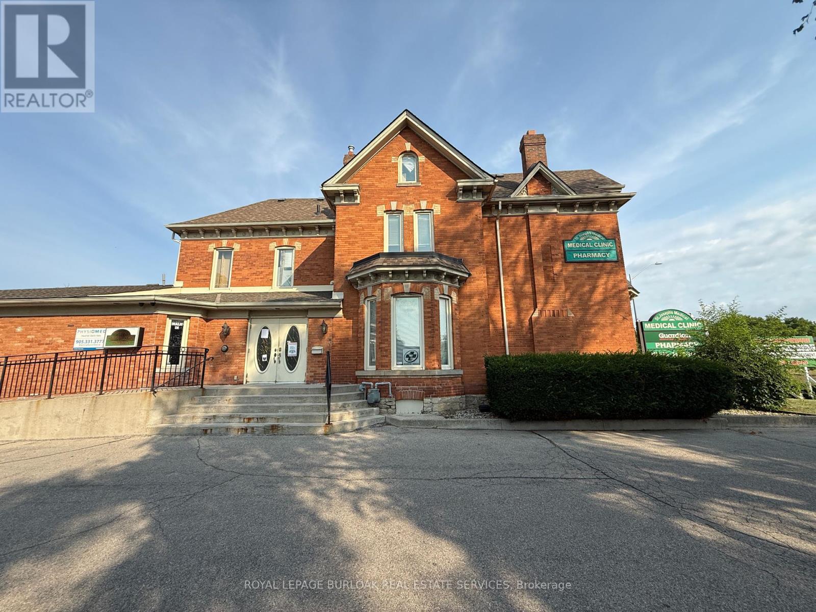 906 Brant Street, Burlington, ON