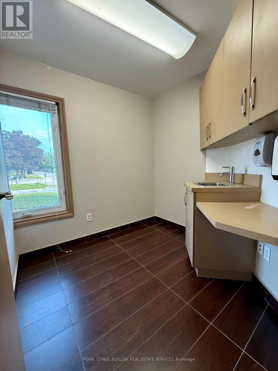 906 Brant Street, Burlington, ON