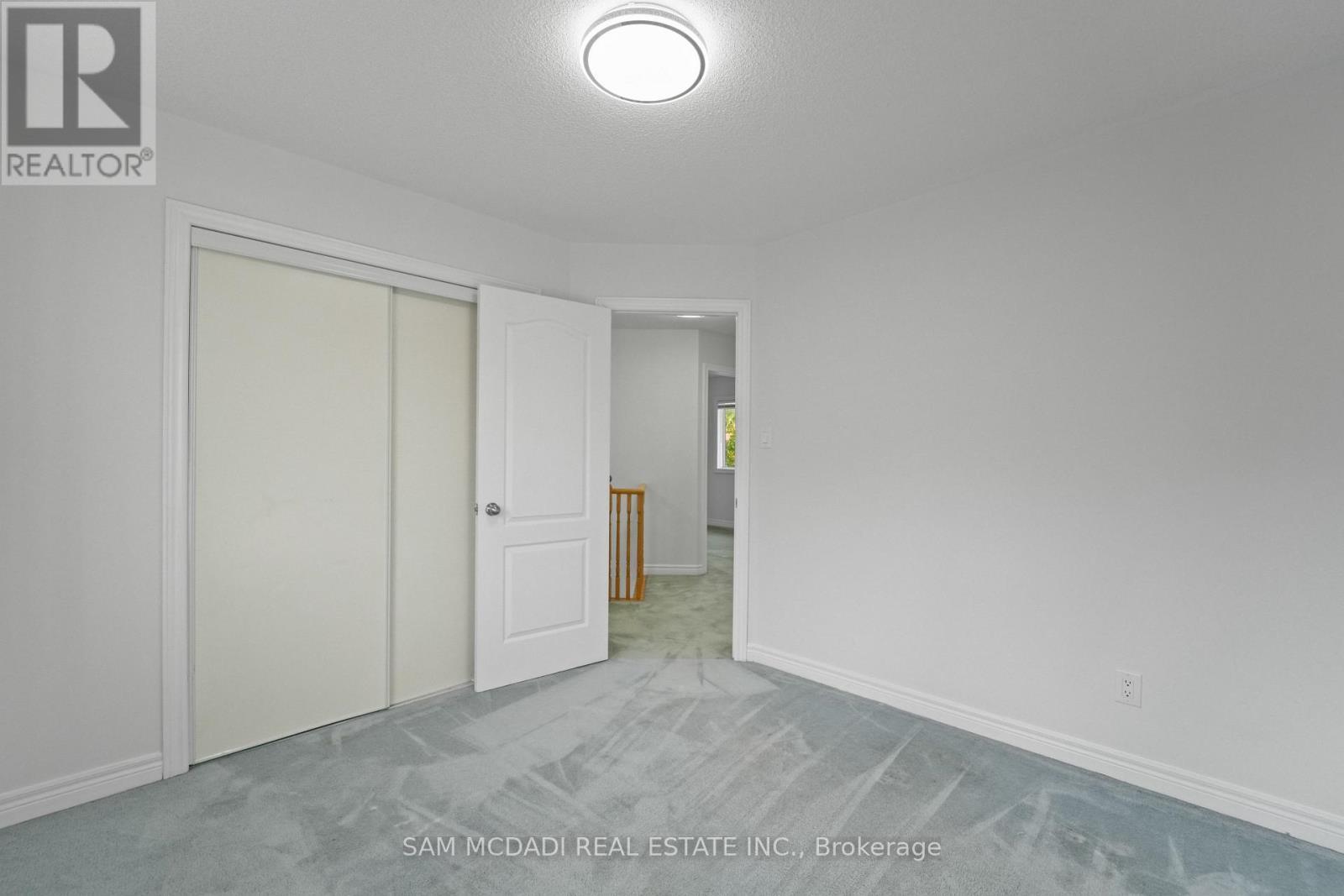 5 - 5031 East Mill Road, Mississauga, ON - Indoor Photo Showing Other Room