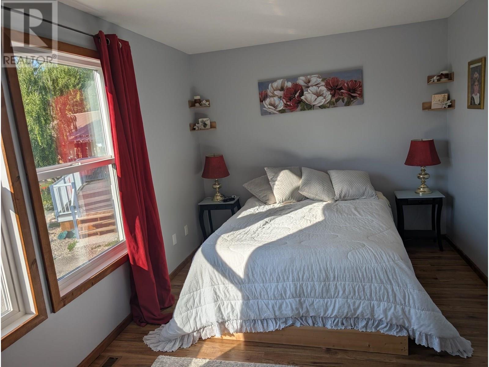 56 Sukunka Place, Tumbler Ridge, BC - Indoor Photo Showing Bedroom