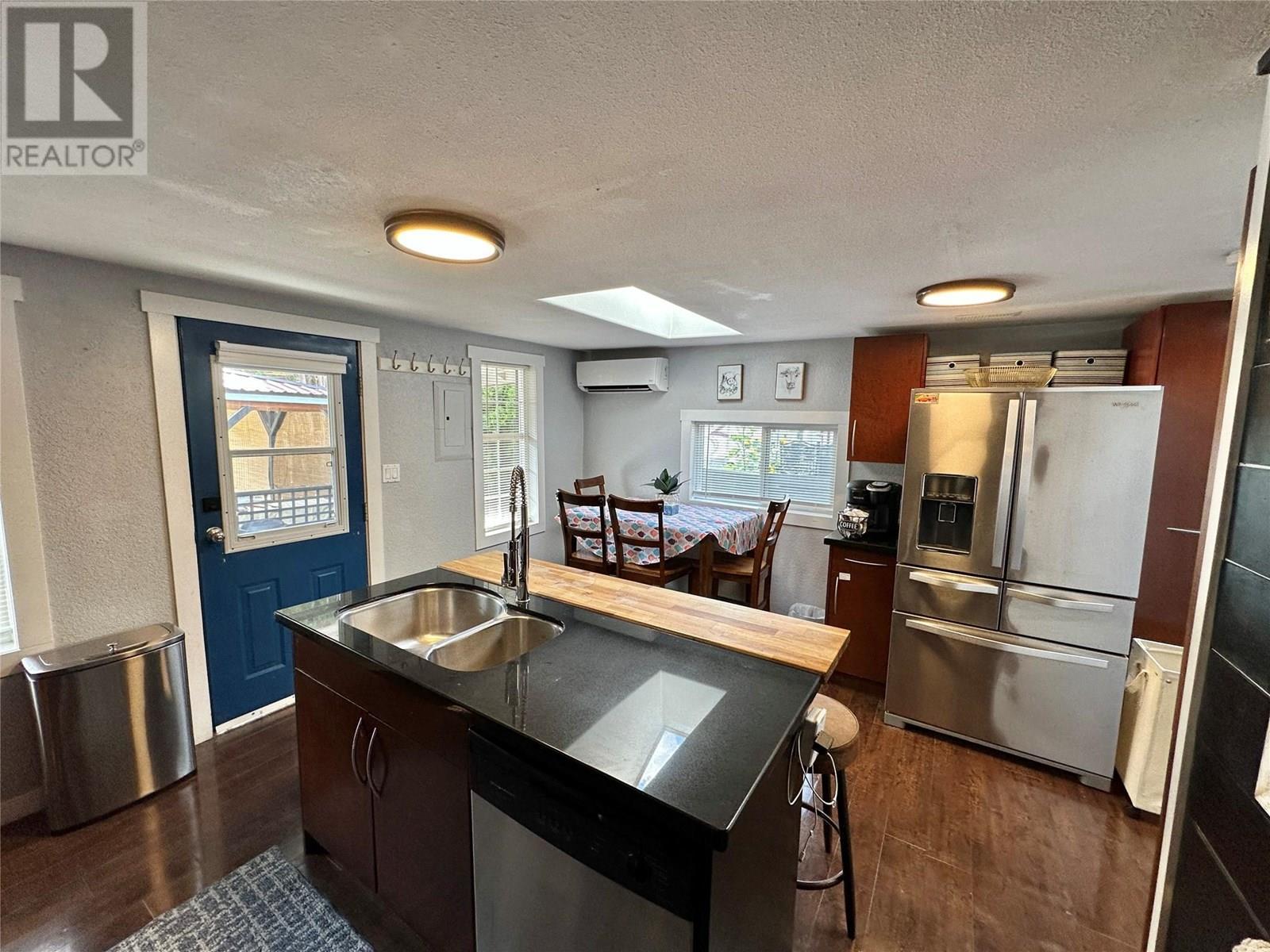 2146 Newton Road, Cawston, BC - Indoor Photo Showing Kitchen With Double Sink