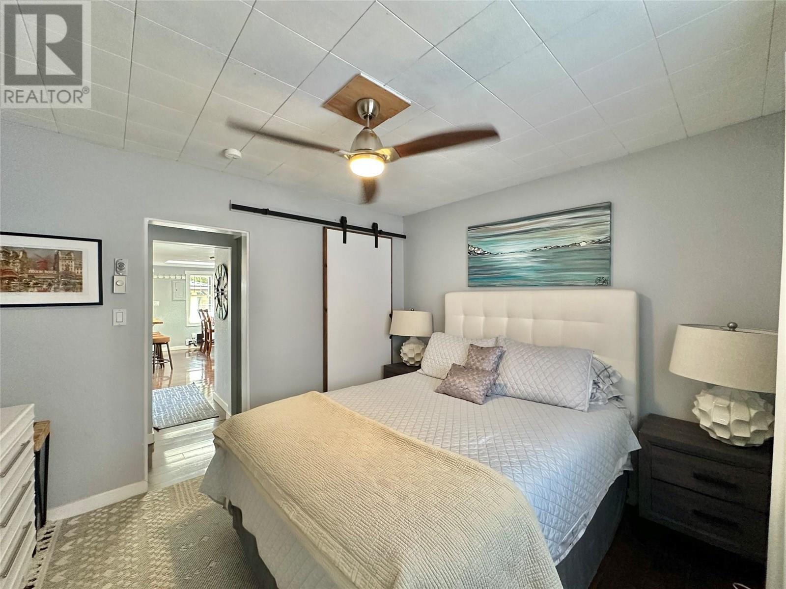 2146 Newton Road, Cawston, BC - Indoor Photo Showing Bedroom