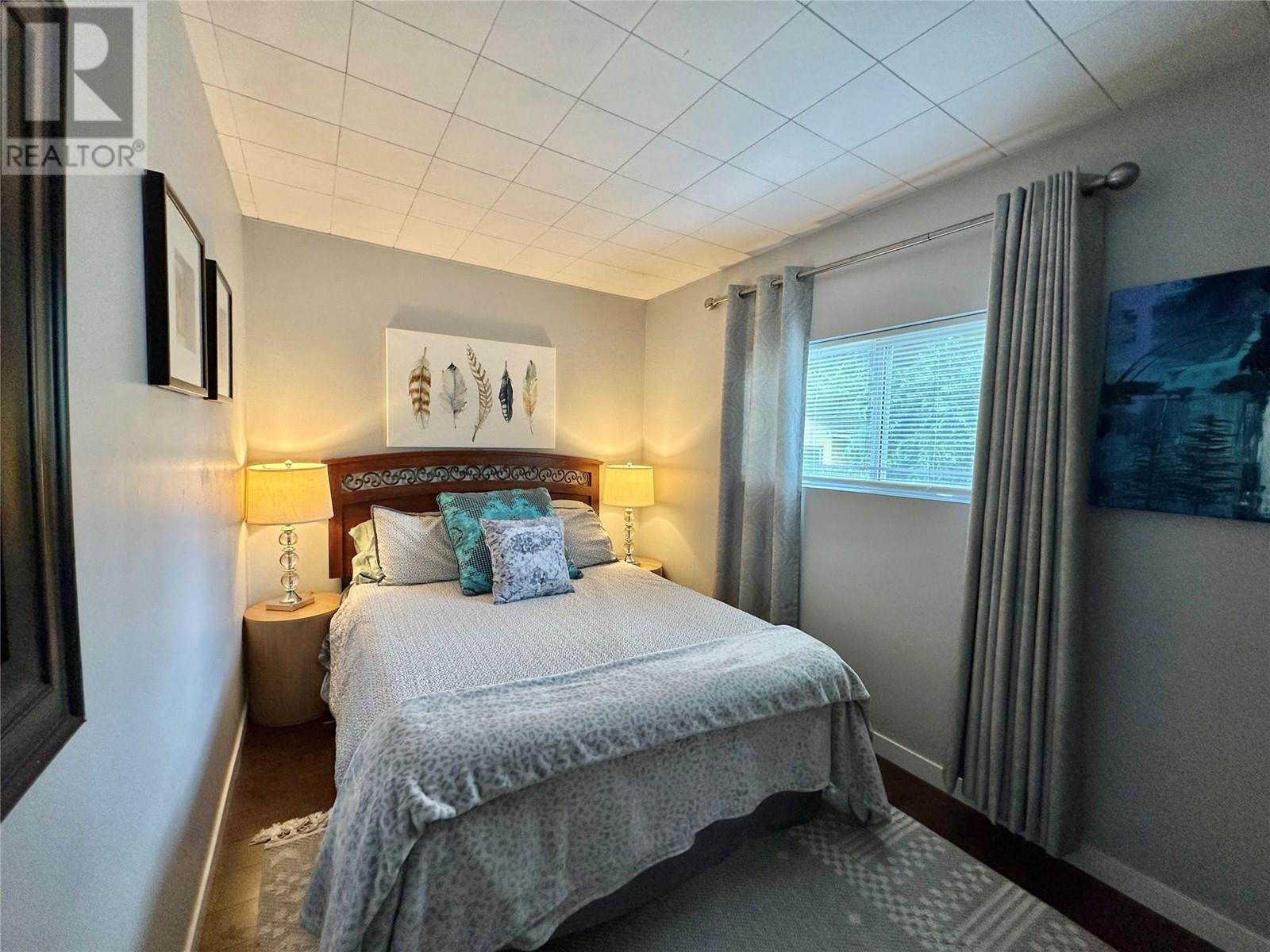 2146 Newton Road, Cawston, BC - Indoor Photo Showing Bedroom