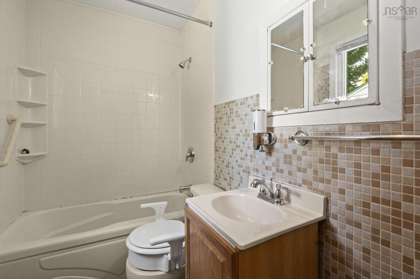 13 Convoy Avenue, Halifax, NS