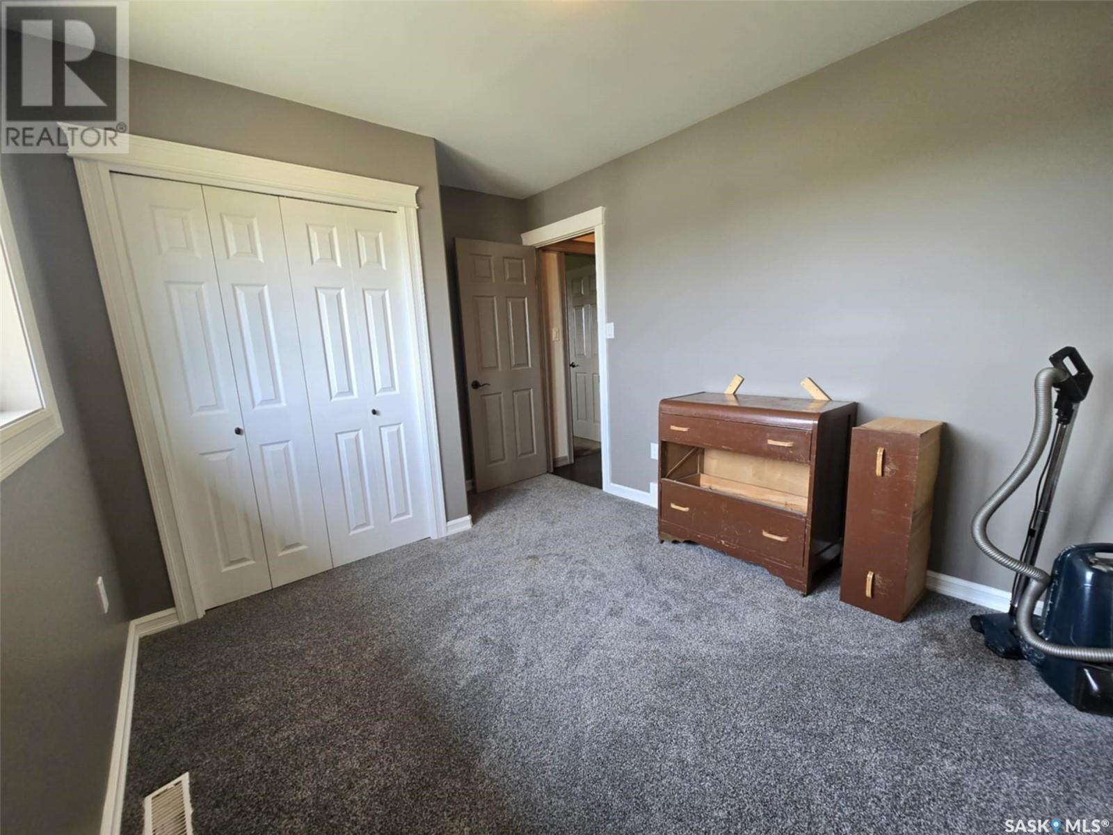 301 Douglas Avenue, Orkney Rm No. 244, SK - Indoor