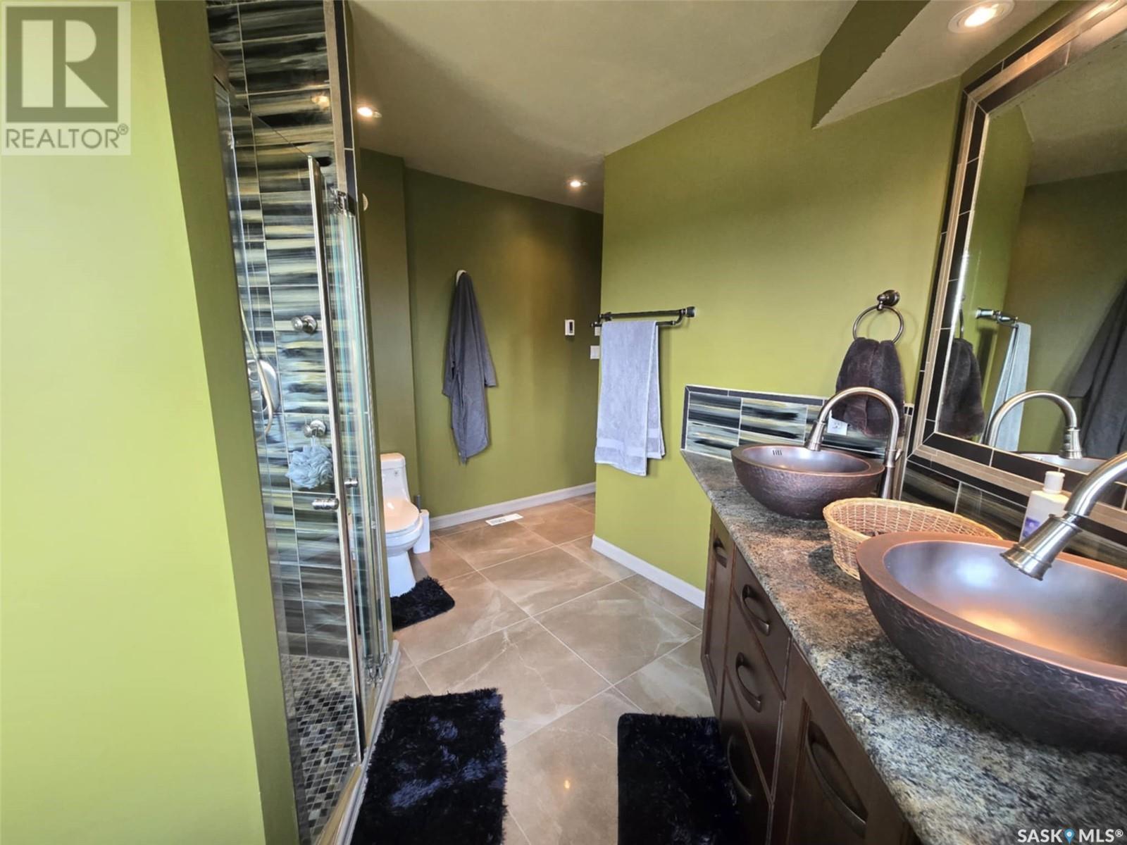 301 Douglas Avenue, Orkney Rm No. 244, SK - Indoor