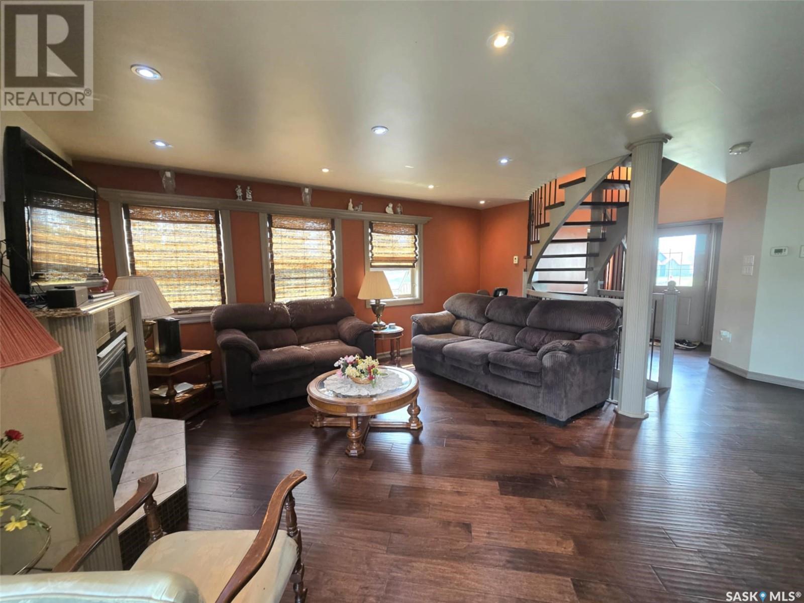 301 Douglas Avenue, Orkney Rm No. 244, SK - Indoor Photo Showing Living Room