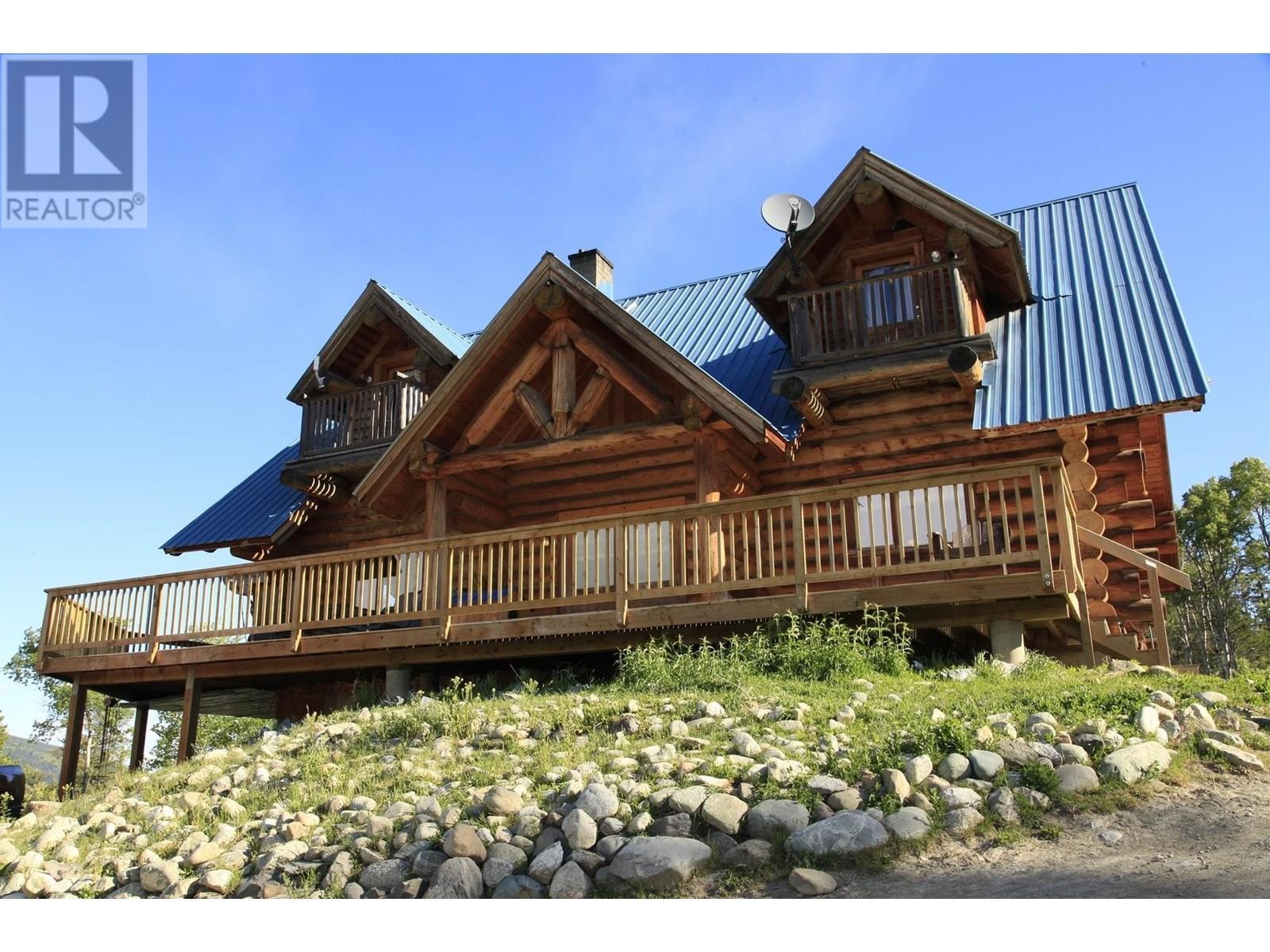 6775 Tatlayoko Road, Williams Lake, BC